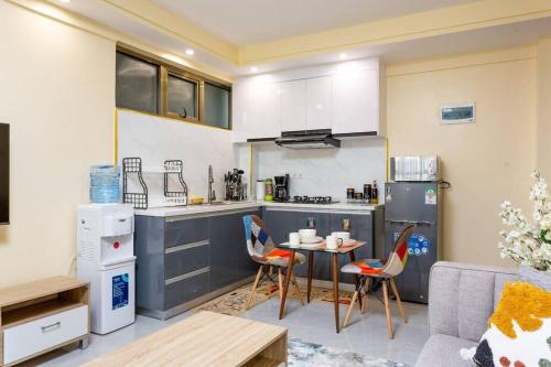 Gold park 1BR with gym and golf simulator Kilimani