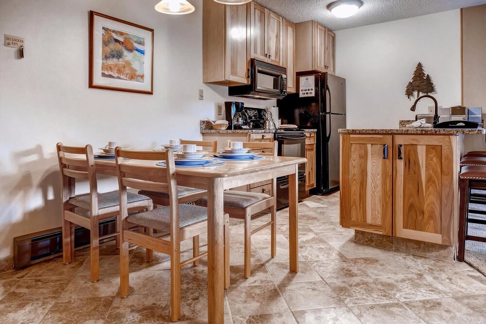 Ski Inn Condominiums by Resort Lodging Company - photo 32