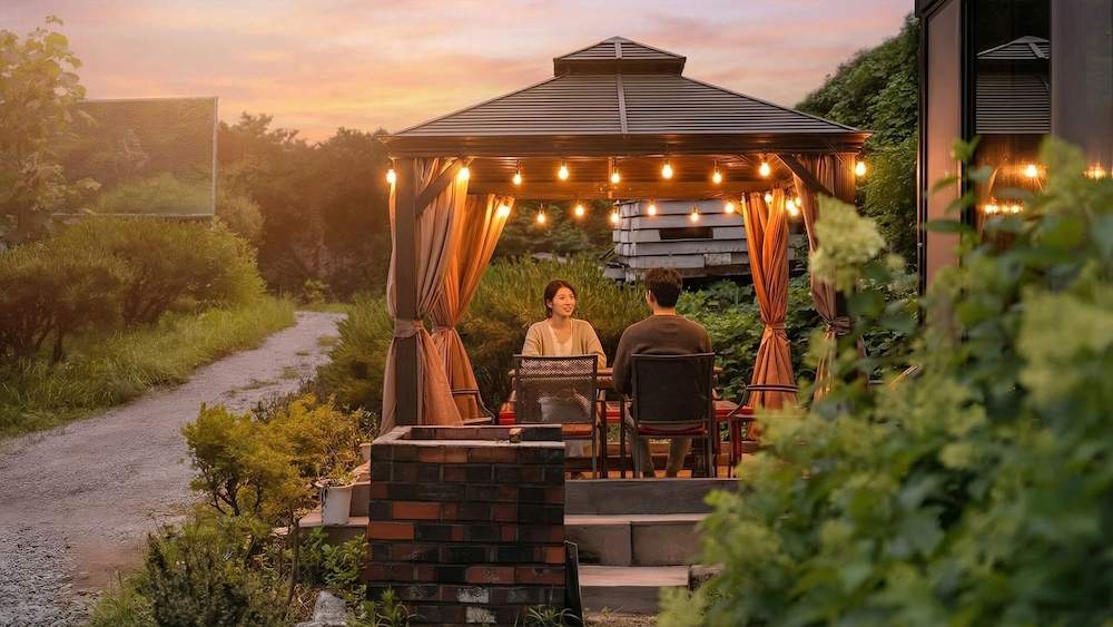 Chungnam Cheong Yang Ekohillinghauseu in Cheongyang, South Korea