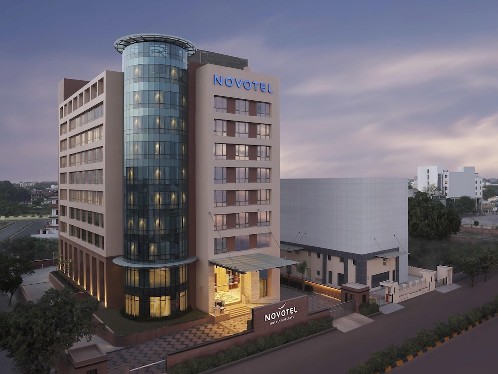 Novotel Lucknow Gomti Nagar Hotel in Lucknow, India