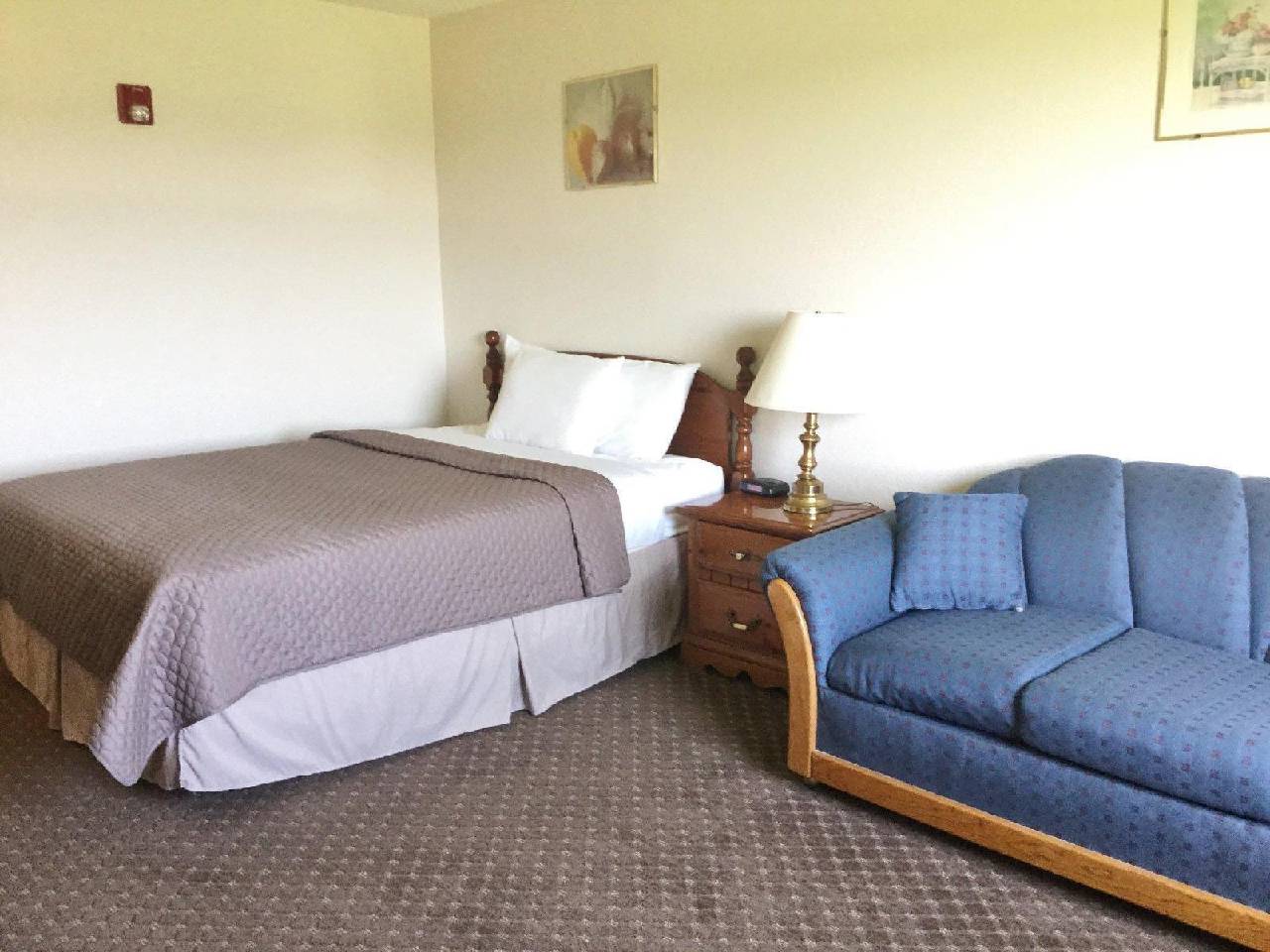 Americas Best Value Inn & Suites - featured photo