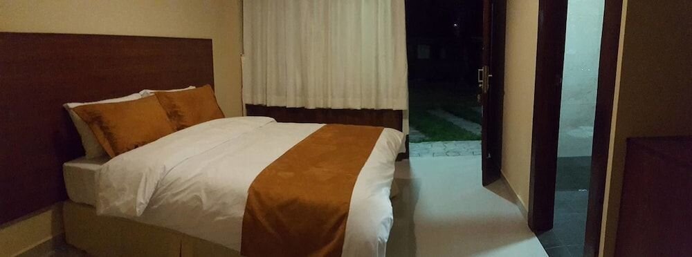 Cedro Hotel Restaurant — Banos — photo 4