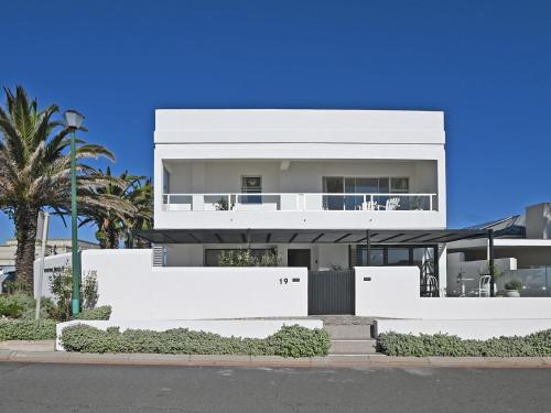19 Beach Road
