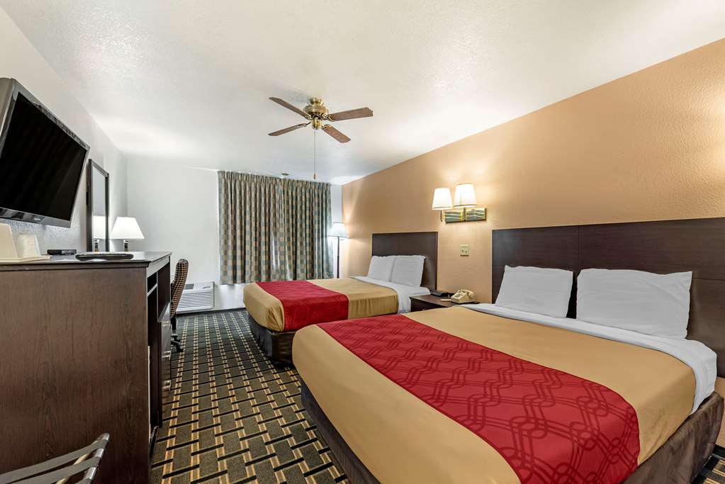 Econo Lodge La Junta - photo 14