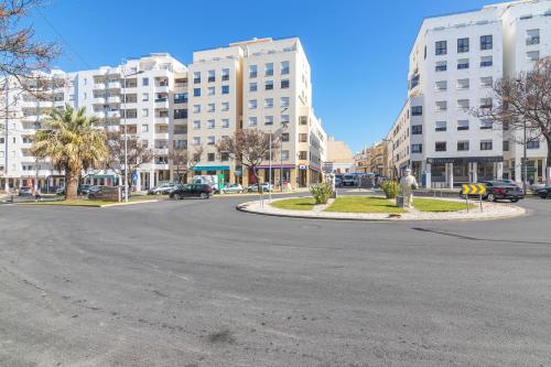 Quarteira Condestável T3 — 4-Star Luxury Hotel in Quarteira, Portugal