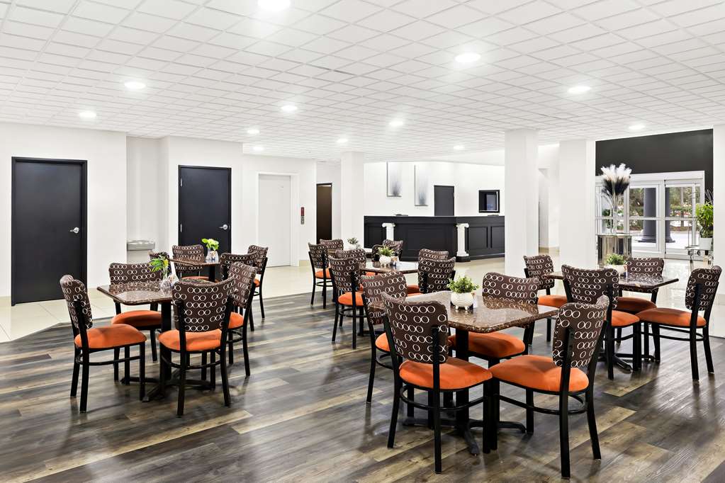Sonesta Essential Savannah - photo 38
