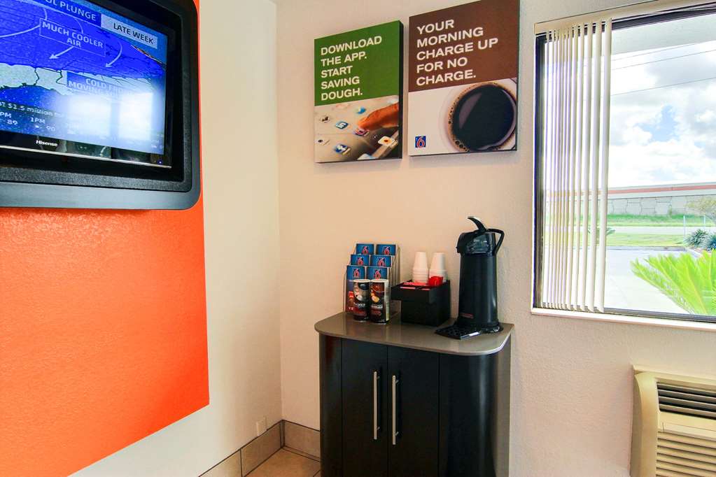 Motel 6 Kingsville TX - photo 29