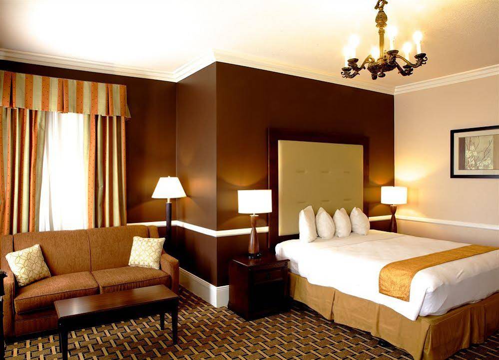 Best Western Plus San Pedro Hotel & Suites - photo 5