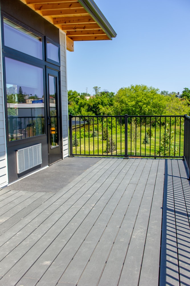 Watershed Hotel - photo 31