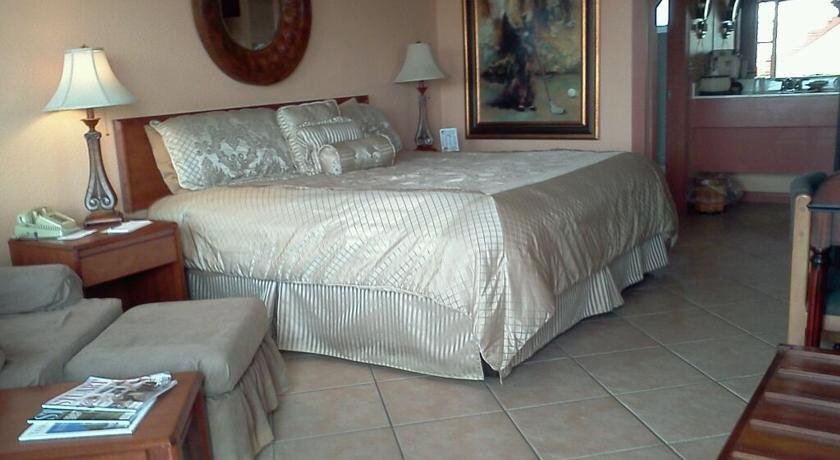 Monterey Inn and Marina - photo 3