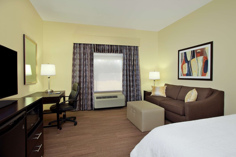 Hampton Inn Winfield - photo 11