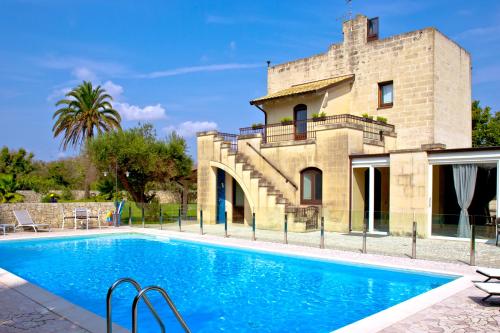 Villa Panagias tis Loreto — 4-Star Luxury Hotel in Zollino, Italy
