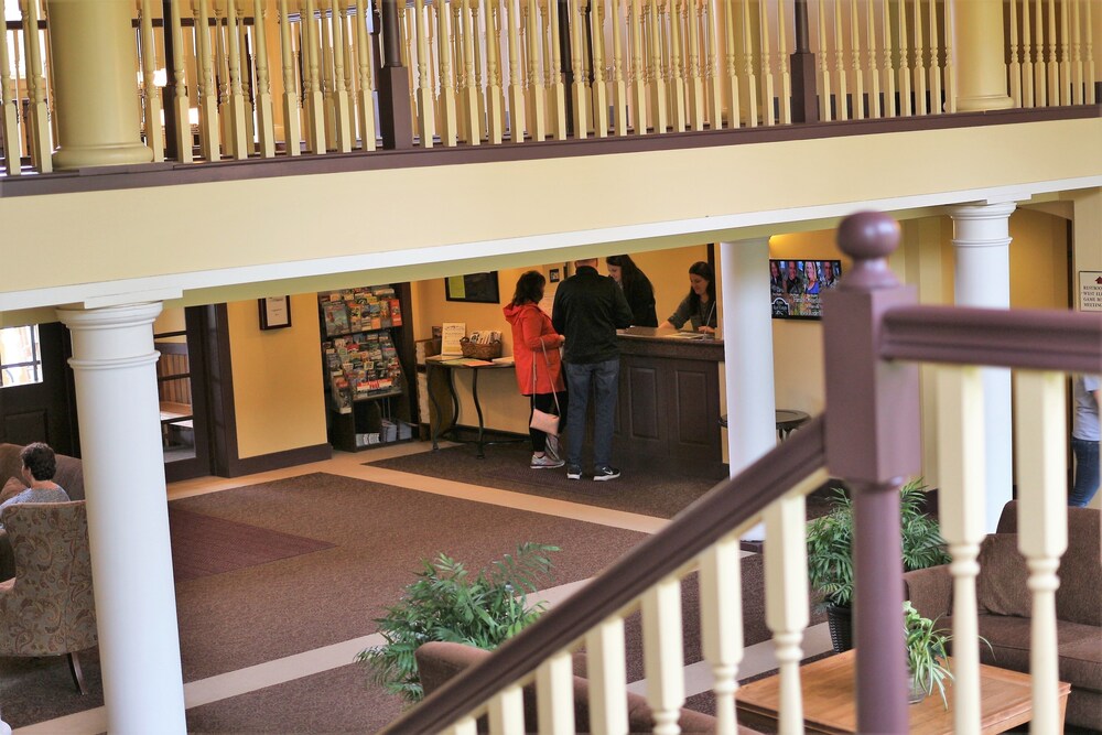 Golden Eagle Lodge Resort - photo 39