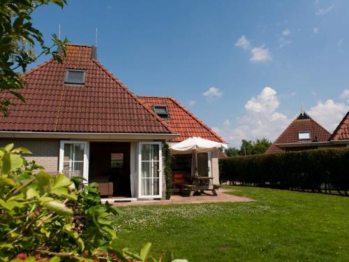 Holiday Home Bungalowpark It Wiid by Interhome — 4-Star Luxury Hotel in None, Netherlands