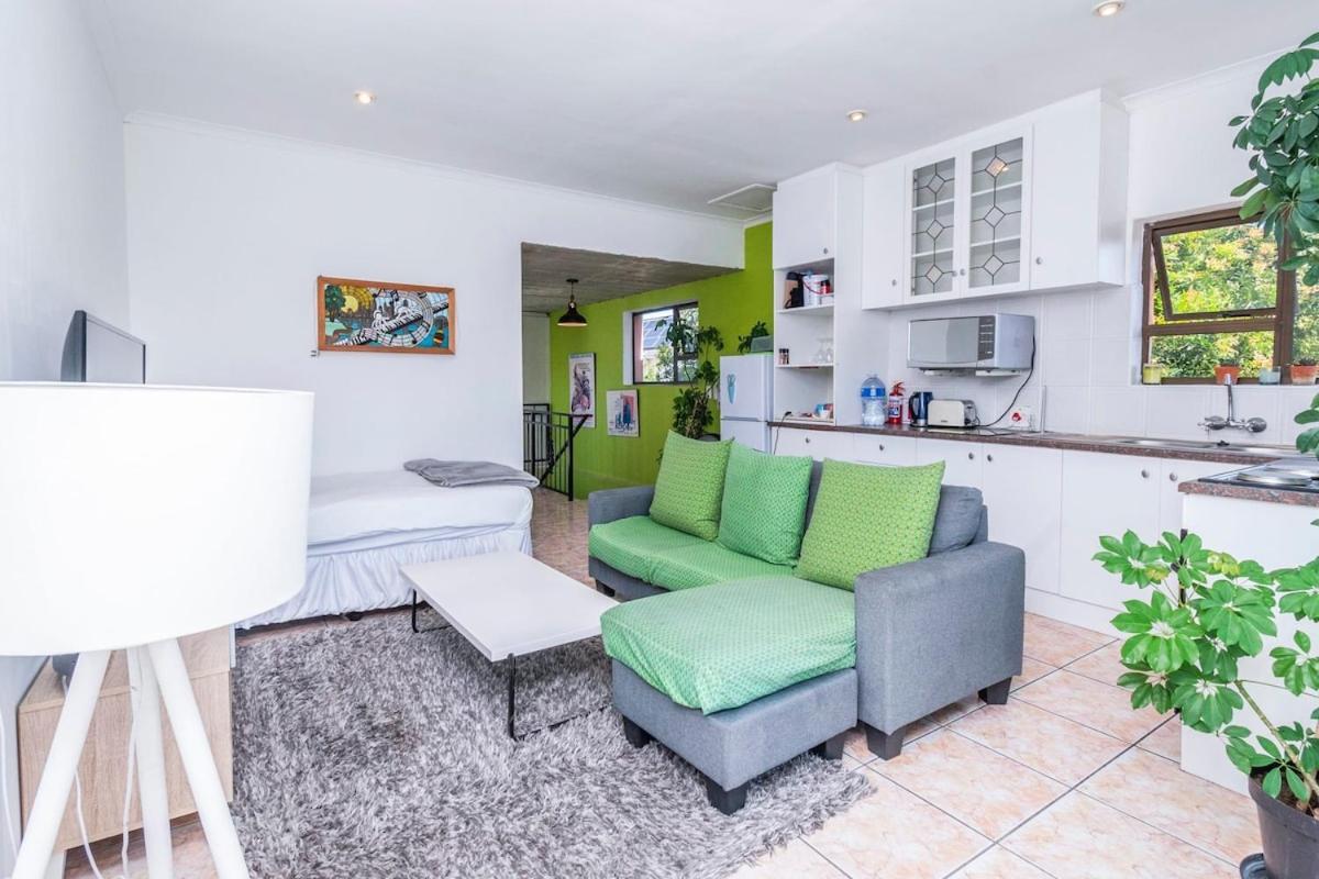 Green Haven Apartment in Milnerton