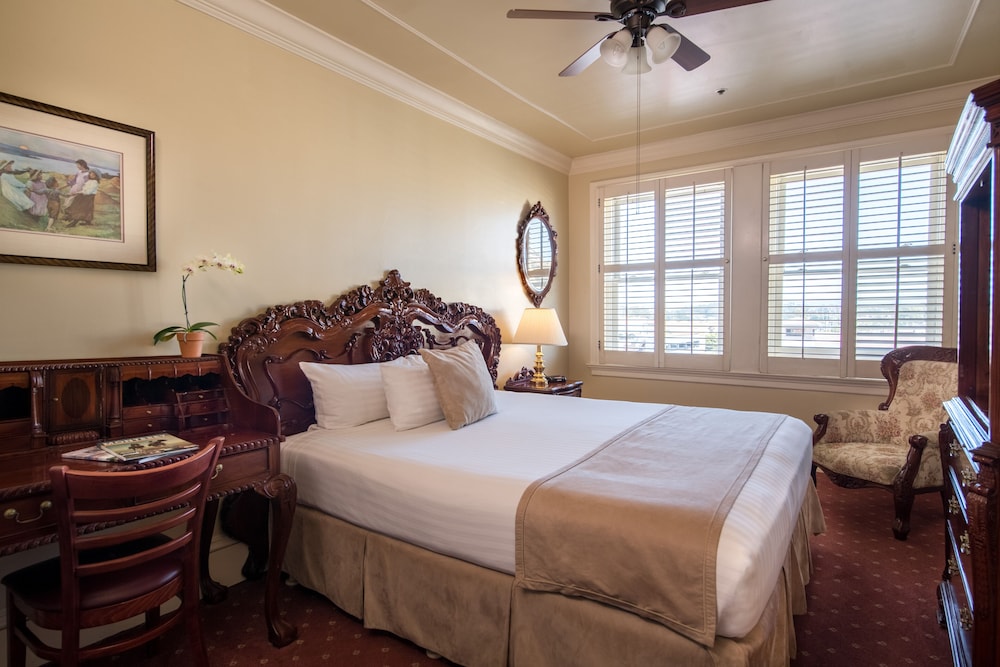 The Monterey Hotel - photo 19