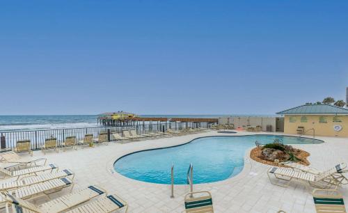 Ocean Views From Your Private Balcony Sunglow Resort 704 By Brightwild — Daytona Beach Shores