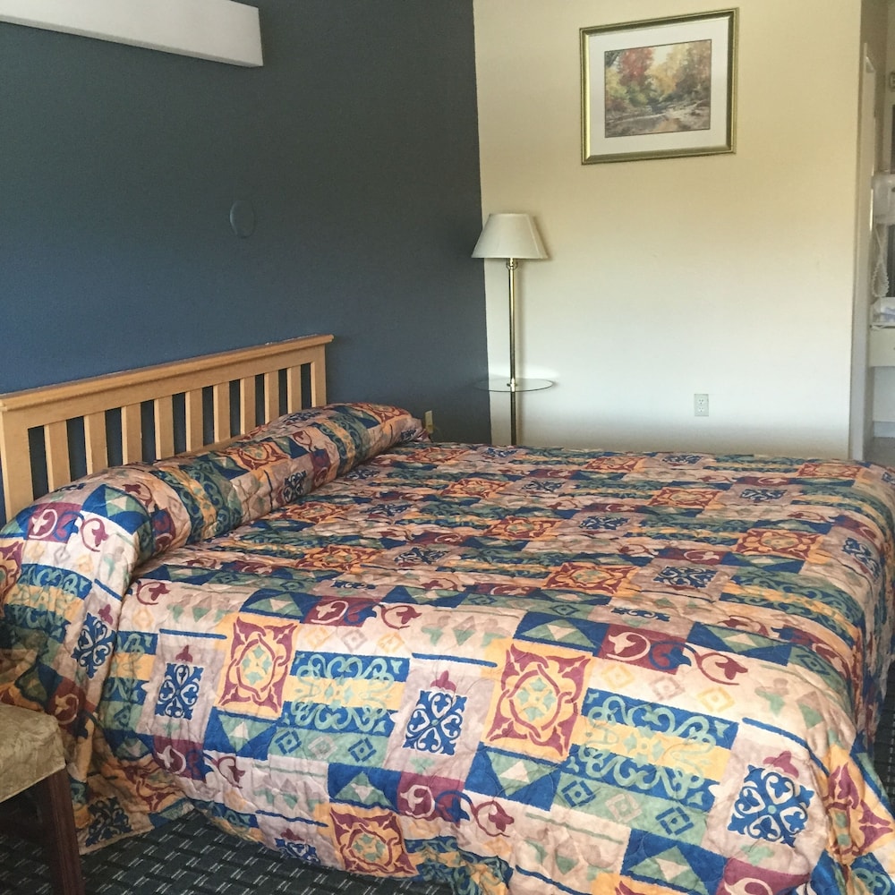 Guest Inn & Suites - photo 2