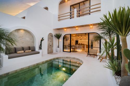 Villa Casa Gaia 1 by BaliSuperHost — 4-Star Luxury Hotel in Kerobokan, Indonesia