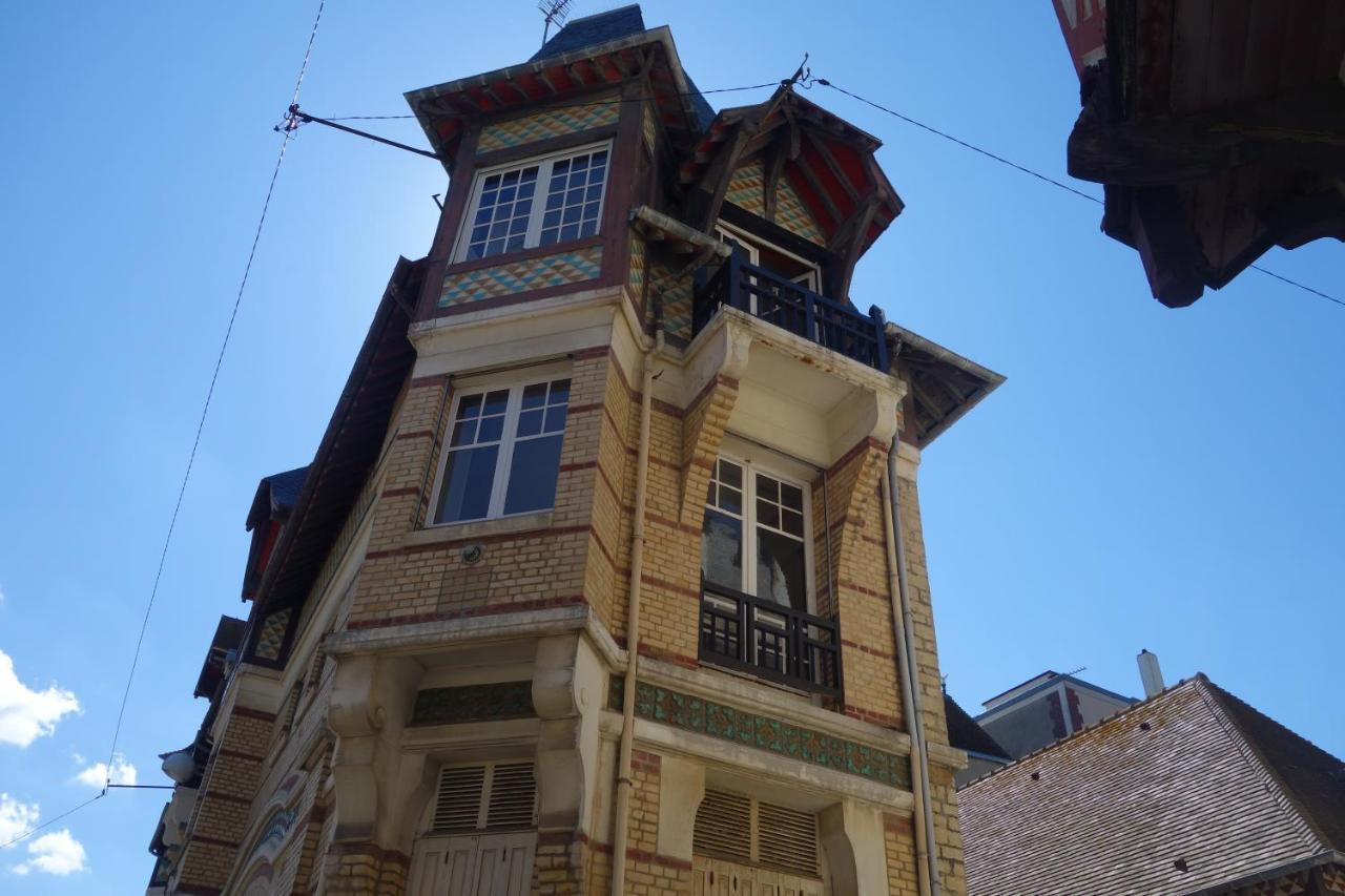 Les Grands Ducs in Trouville-Sur-Mer, France