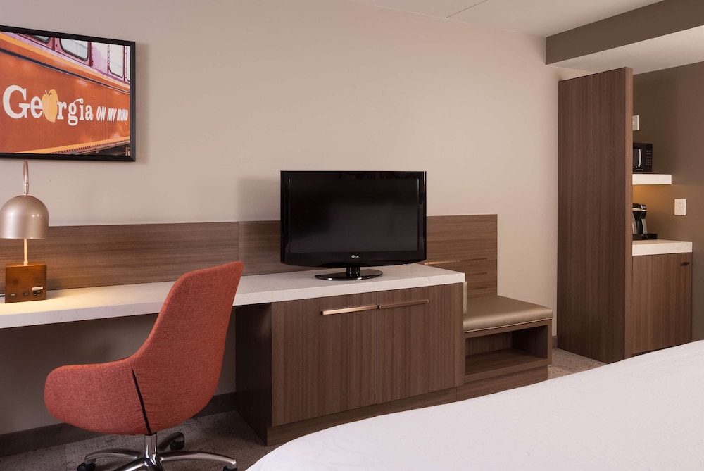 Hilton Garden Inn Atlanta Airport Millenium Center - photo 11