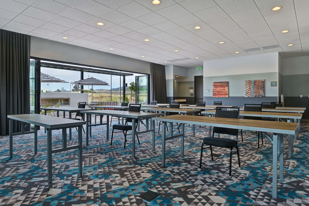 Home2 Suites by Hilton Atascadero CA - photo 45