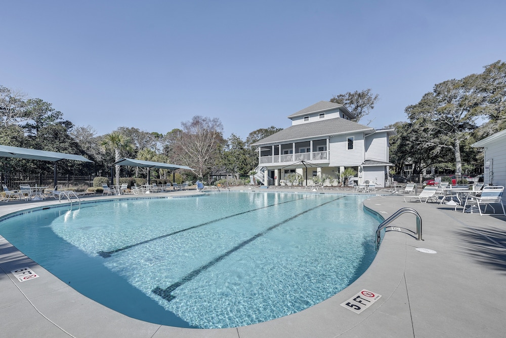 Sea Trail Resort Villas Condo with Community Perks — hotel in Sunset Beach