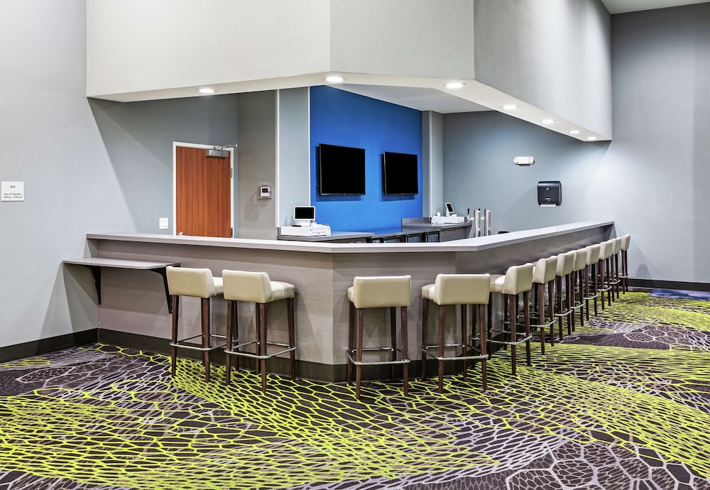 Hampton Inn & Suites Liberal - photo 17