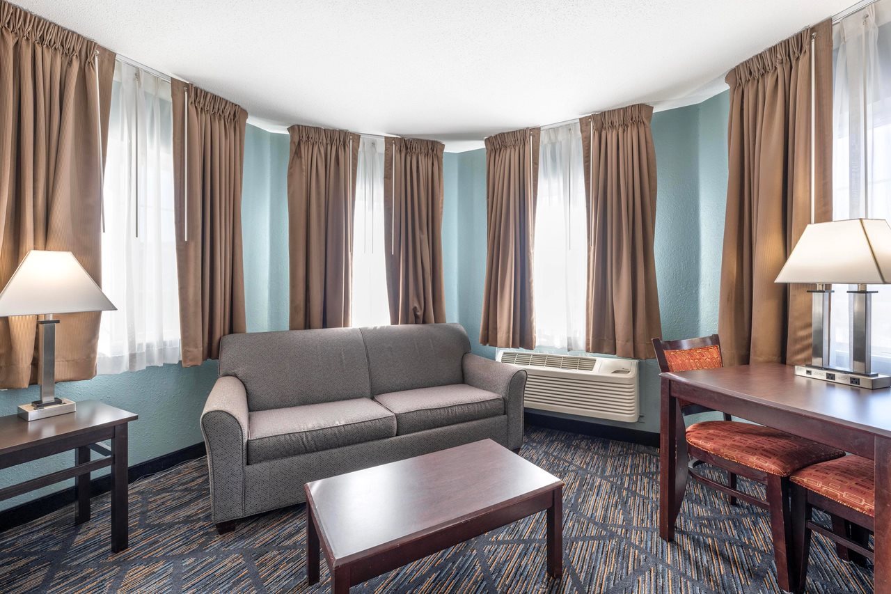 Quality Inn & Suites Lincoln North - photo 16