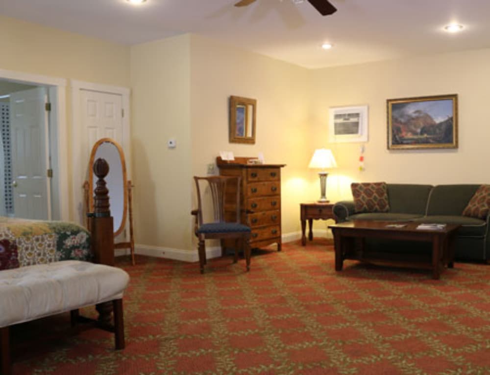 Kearsarge Inn - photo 21