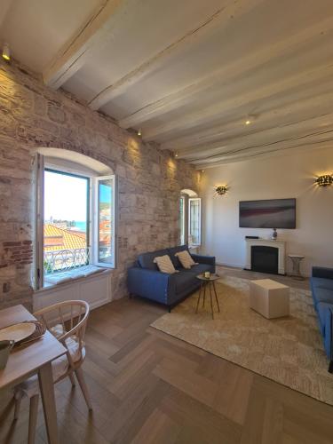 Apartment Tomazina — 4-Star Luxury Hotel in Vis, Croatia