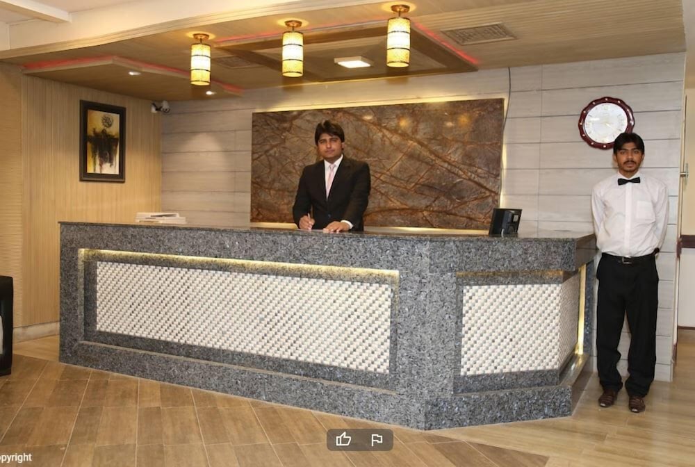 Al Noor Hotel - last minute hotel in Multan