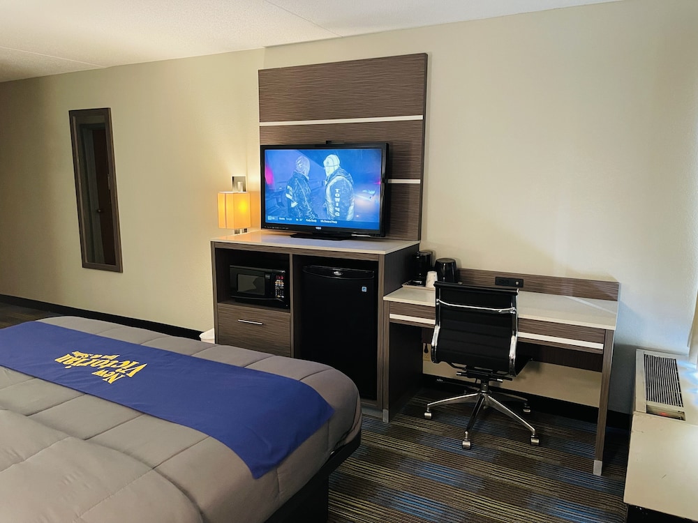 New Victorian Inn & Suites - photo 5