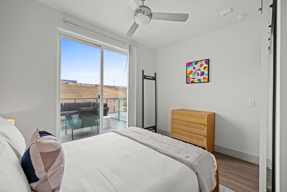 Placemakr Downtown Austin - photo 20