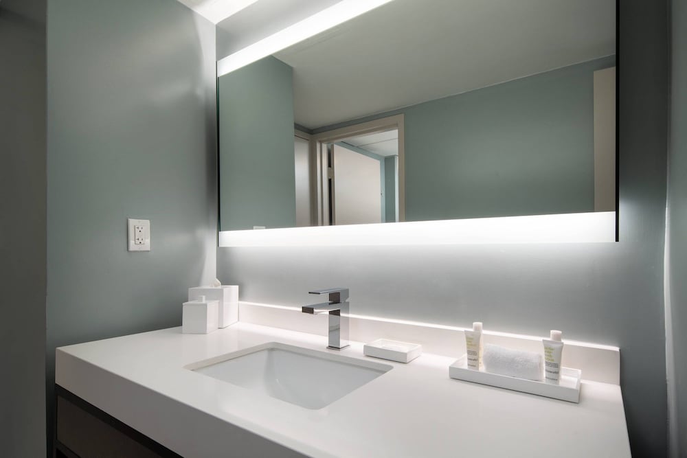 Torrance Marriott Redondo Beach - photo 19