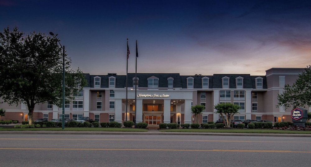 Hampton Inn & Suites Williamsburg Richmond Rd. - photo 2