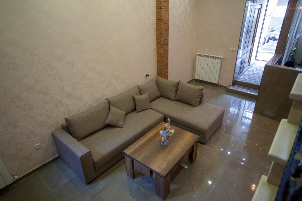 2 Signature Apartments on Agmashenebeli