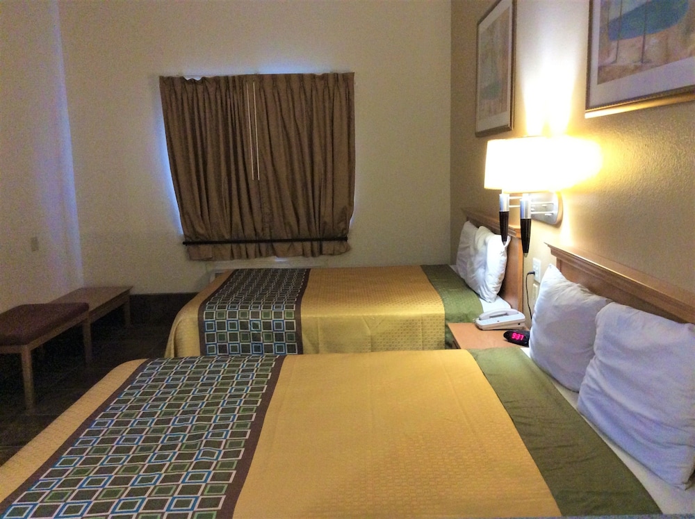 Texas Inn Weslaco - photo 8