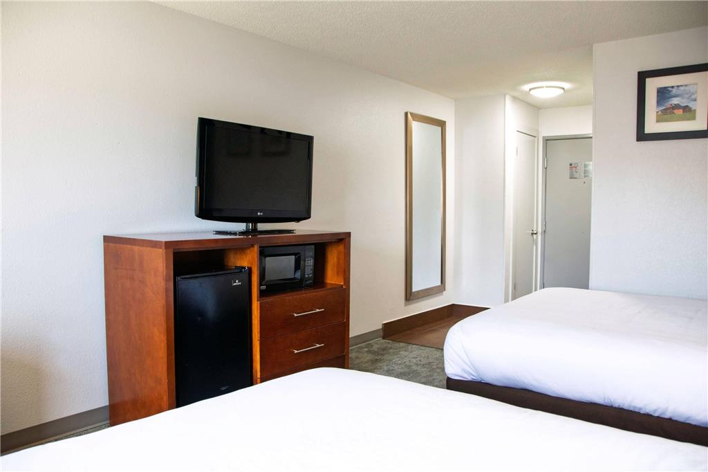 Comfort Inn & Suites Coralville Iowa City near Iowa River Landing - photo 28
