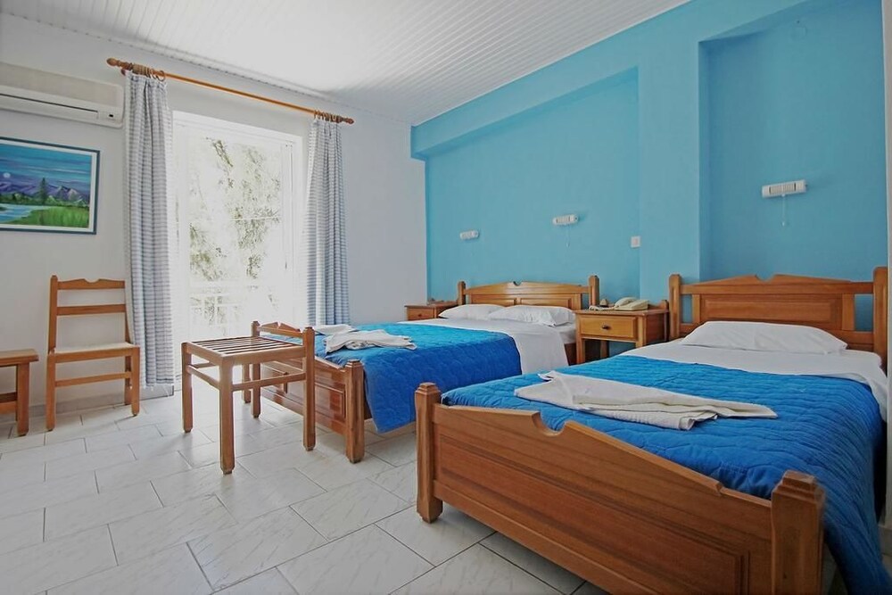 Hotel Kamelo — Vari — photo 4