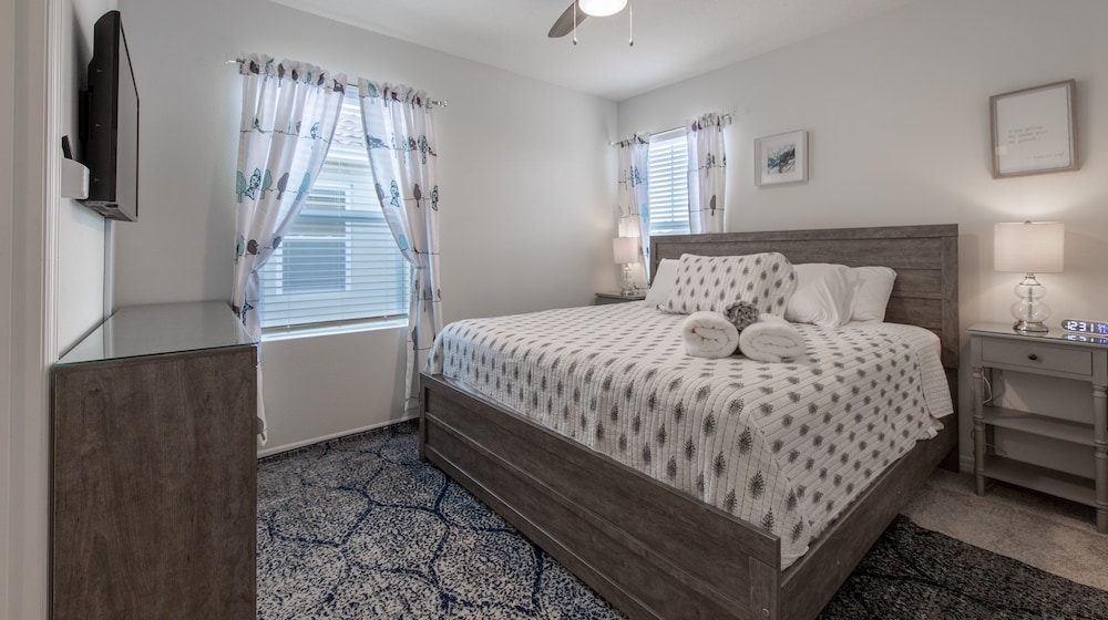 7547oml solterra Resort 6 Bedroom Home by RedAwning - photo 11