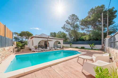 Villa Abril — 4-Star Luxury Hotel in Santanyi, Spain