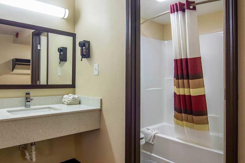 Travel Inn Perrysburg - photo 14