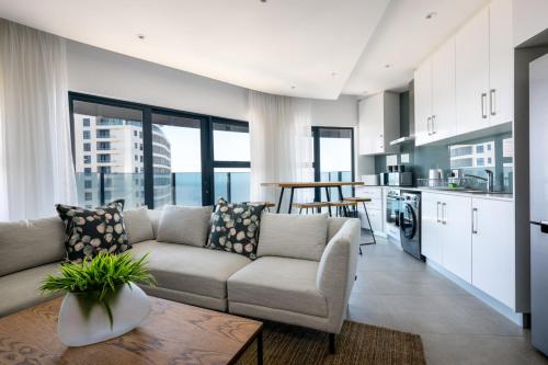 Opulent Oceans Apartment 2505 with Sea Views — 4-Star Luxury Hotel in Durban, South Africa