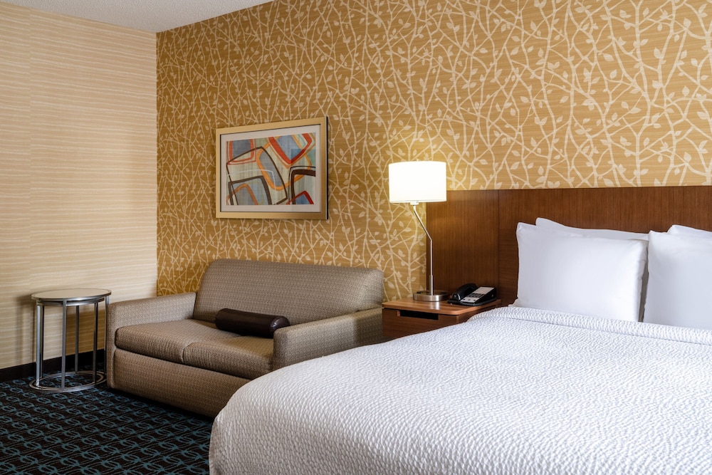 Fairfield Inn and Suites by Marriott Denver Aurora Medical Center - photo 3