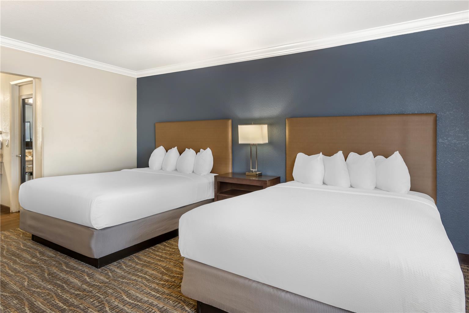 Best Western Town & Country Lodge - photo 22