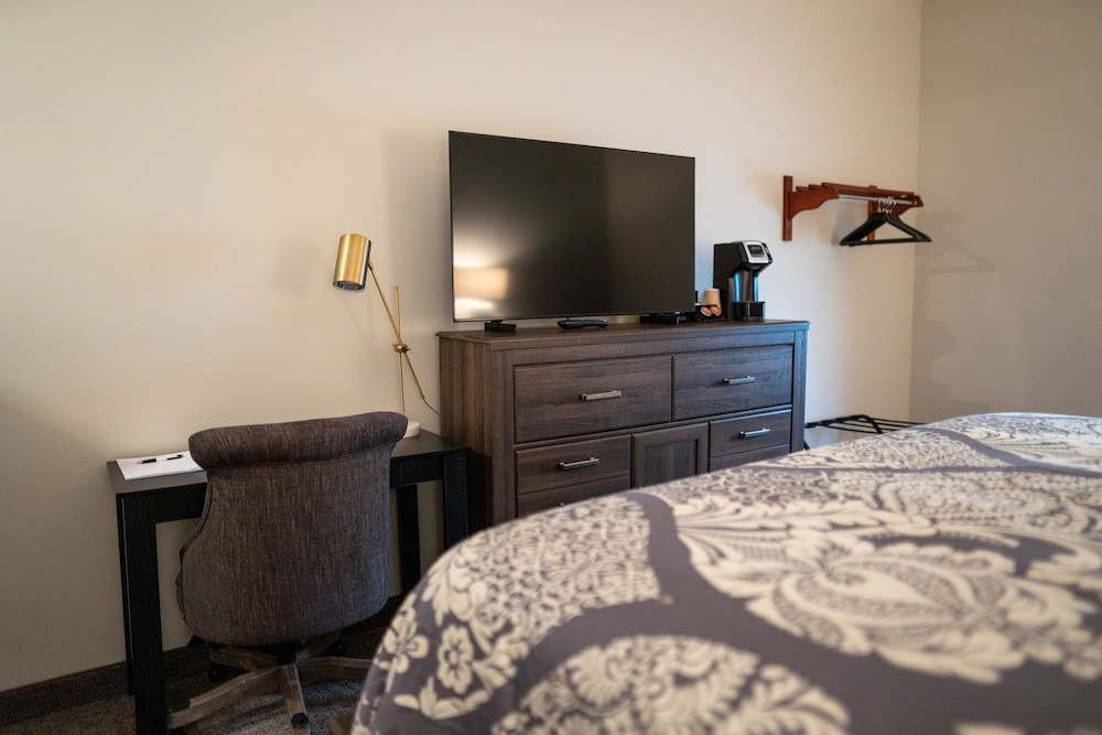 The Alonzo Ward Hotel - photo 9