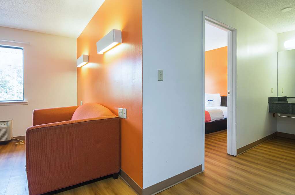 Motel 6 Jonesboro GA - photo 5