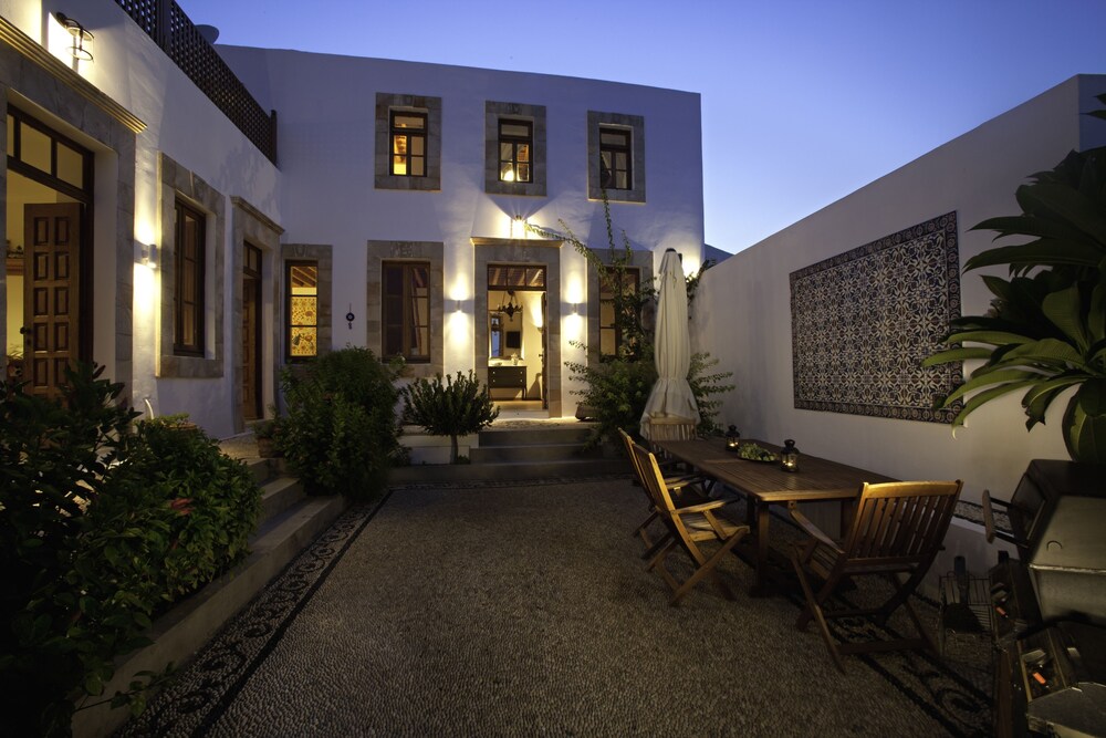 Villa Lindos — 4-Star Luxury Hotel in Rodos, Greece