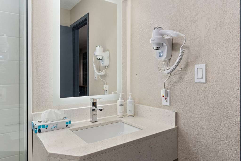 Days Inn by Wyndham Albuquerque I 25 - photo 50